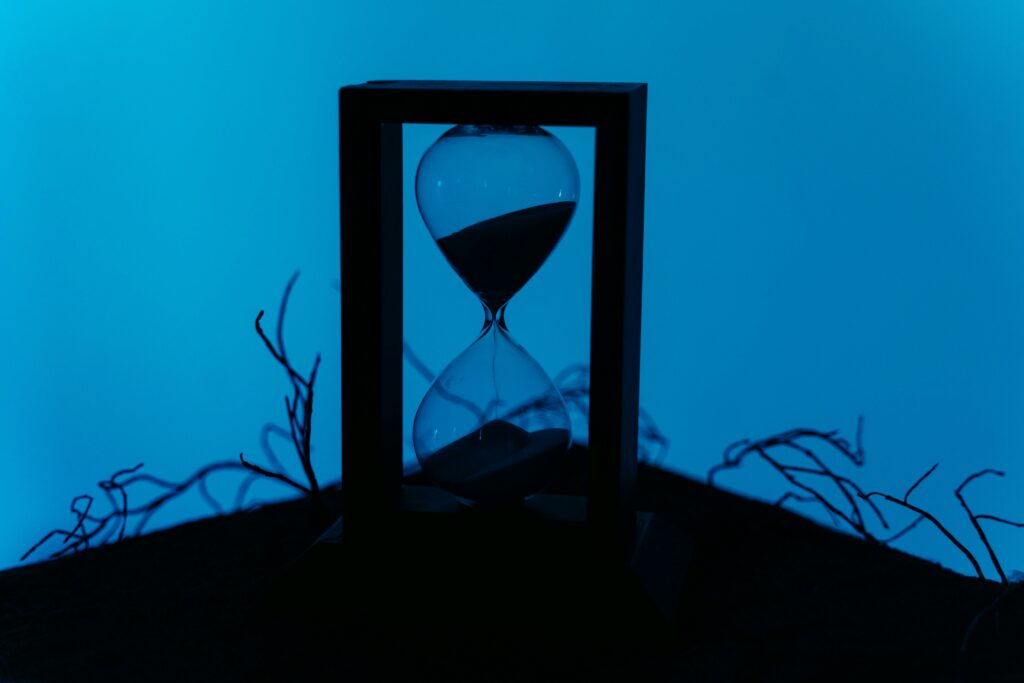 picture of an hourglass indicating time running out